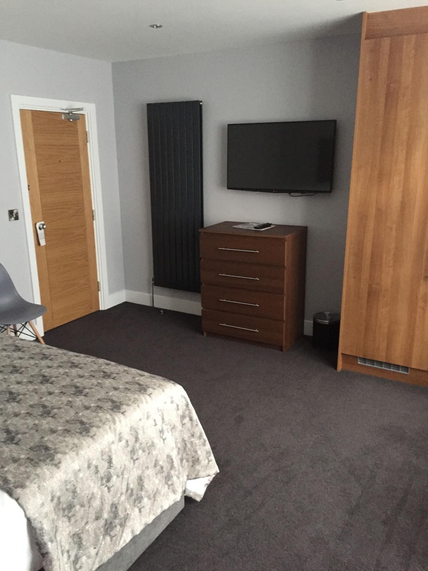 Carlton Hotel 3*